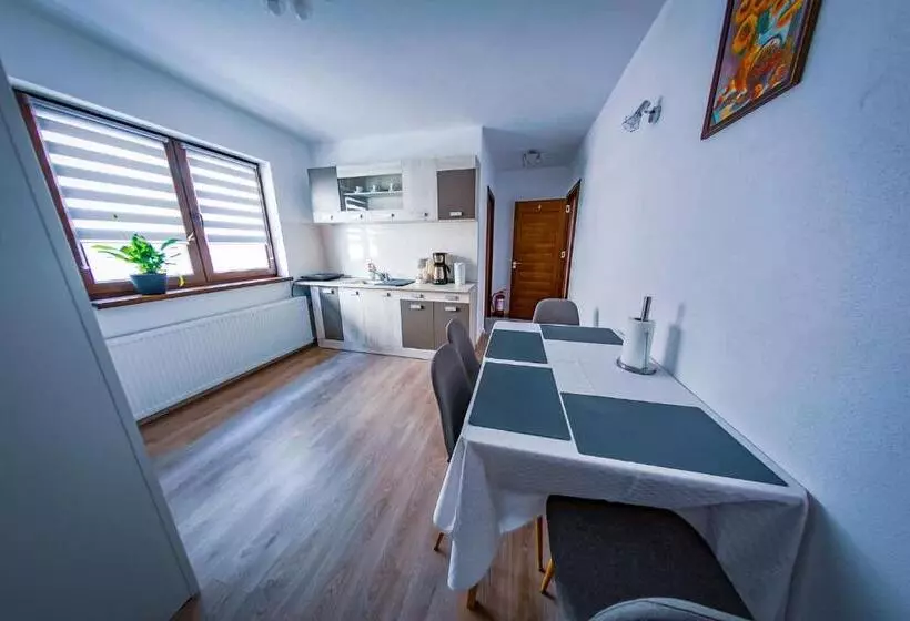 پانسیون Five House