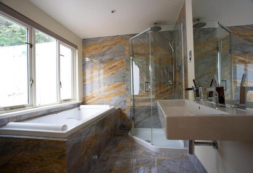 بنسيون The Albannach