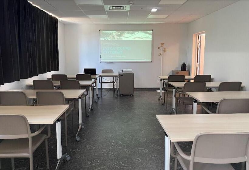 호스텔 Auberge De Jeunesse Hi Clermont Ferrand