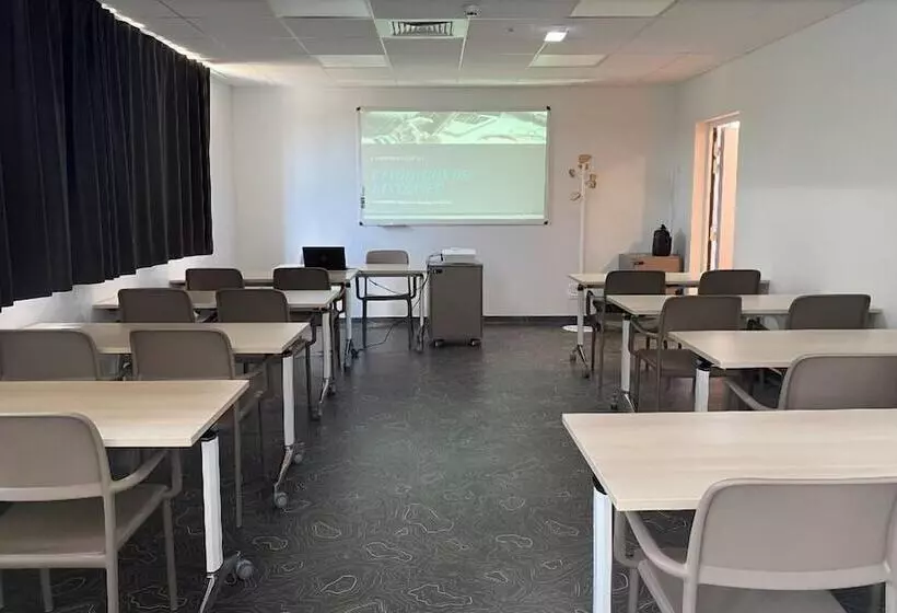 Auberge De Jeunesse Hi Clermont Ferrand