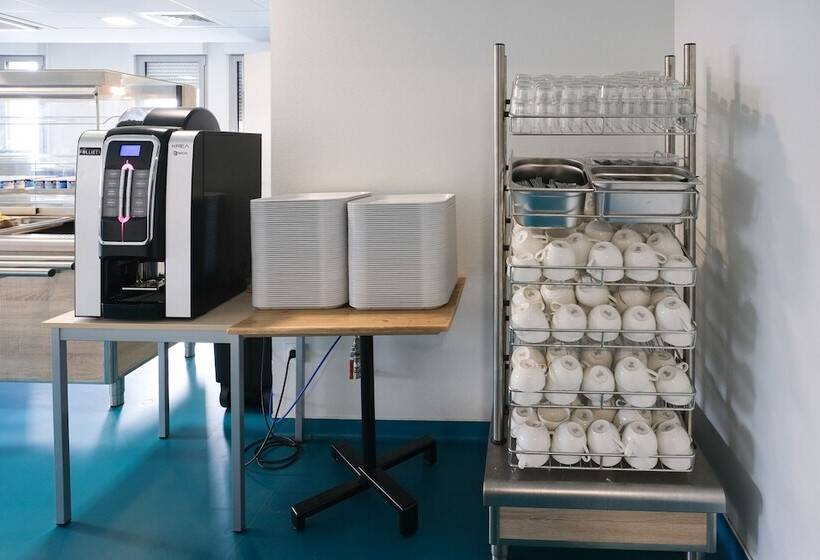 호스텔 Auberge De Jeunesse Hi Clermont Ferrand