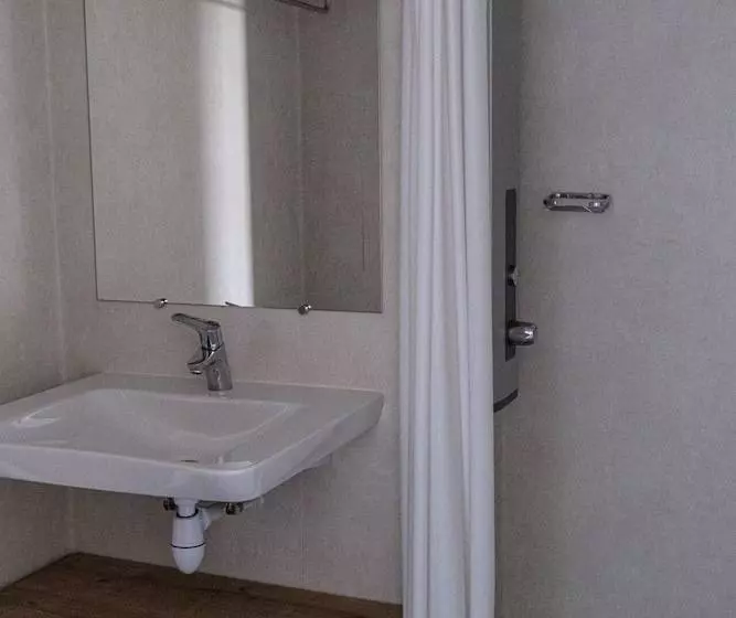 Auberge De Jeunesse Hi Clermont Ferrand