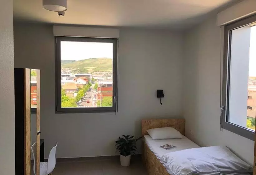 Auberge De Jeunesse Hi Clermont Ferrand