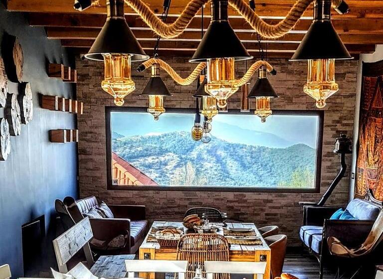 هاستل Maurice Bonjean