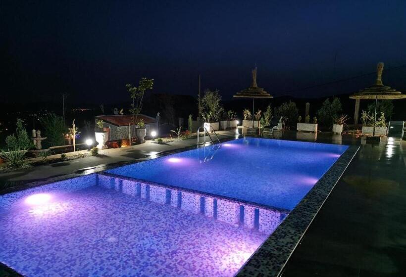 هاستل Maurice Bonjean