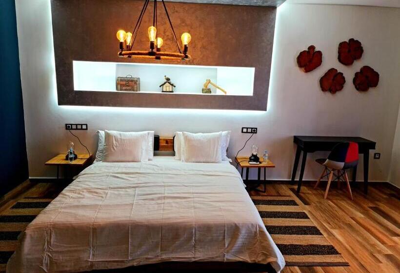 هاستل Maurice Bonjean