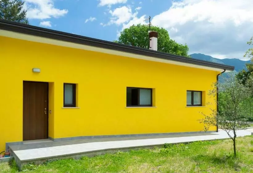 ベッドアンドブレックファースト Agriturismo La Follonella