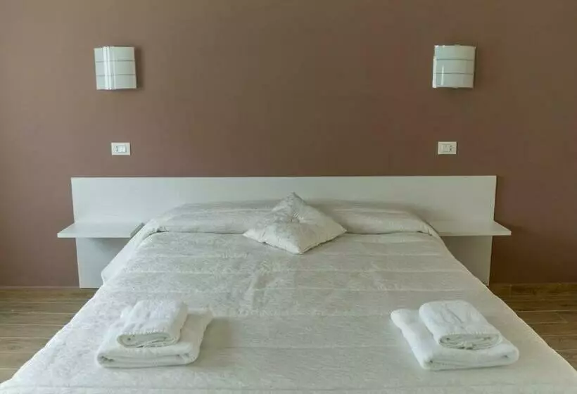 ベッドアンドブレックファースト Agriturismo La Follonella