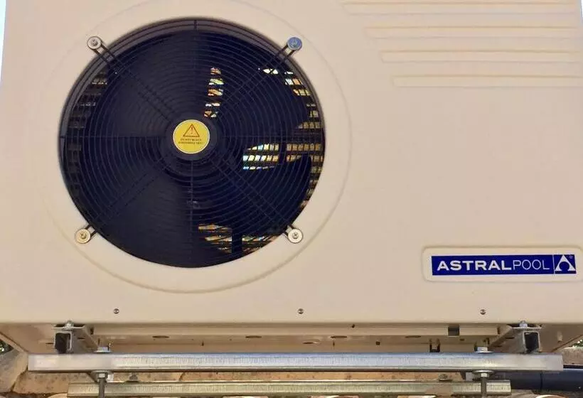 ベッドアンドブレックファースト Villa Vista Mar Piscina Suites