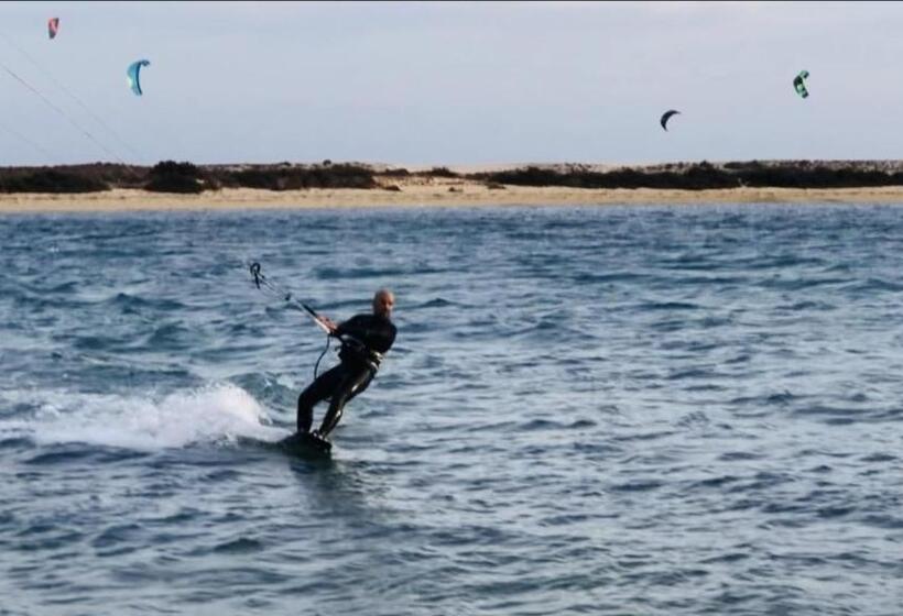 ベッドアンドブレックファースト Villa Vista Mar Piscina Suites