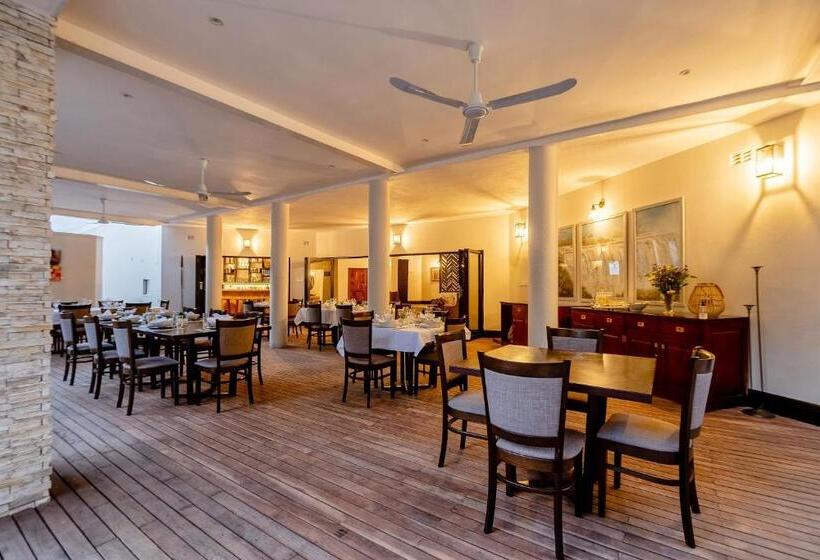 هتل Nkosi Guest Lodge