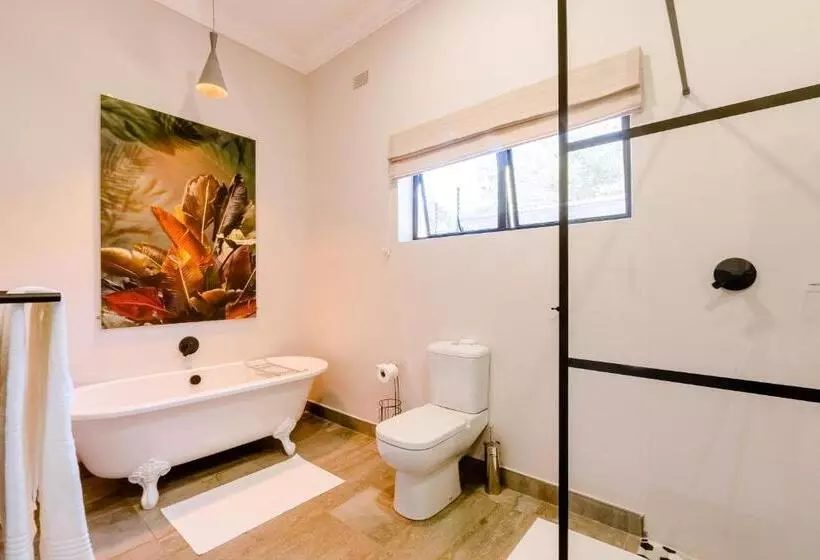 هتل Nkosi Guest Lodge
