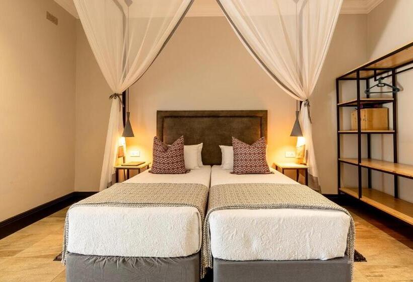 هتل Nkosi Guest Lodge