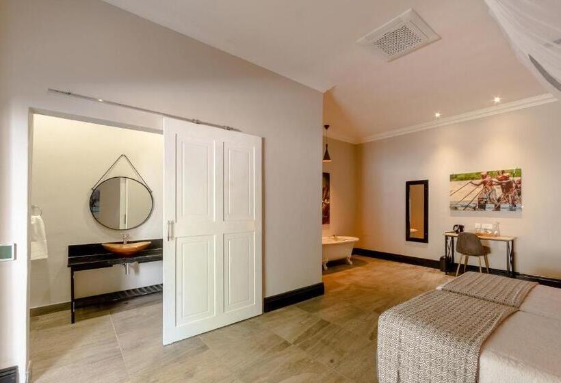 هتل Nkosi Guest Lodge