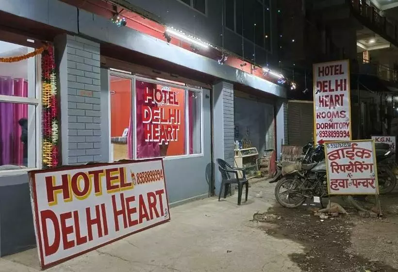 ホテル Oyo 84792  Delhi Heart