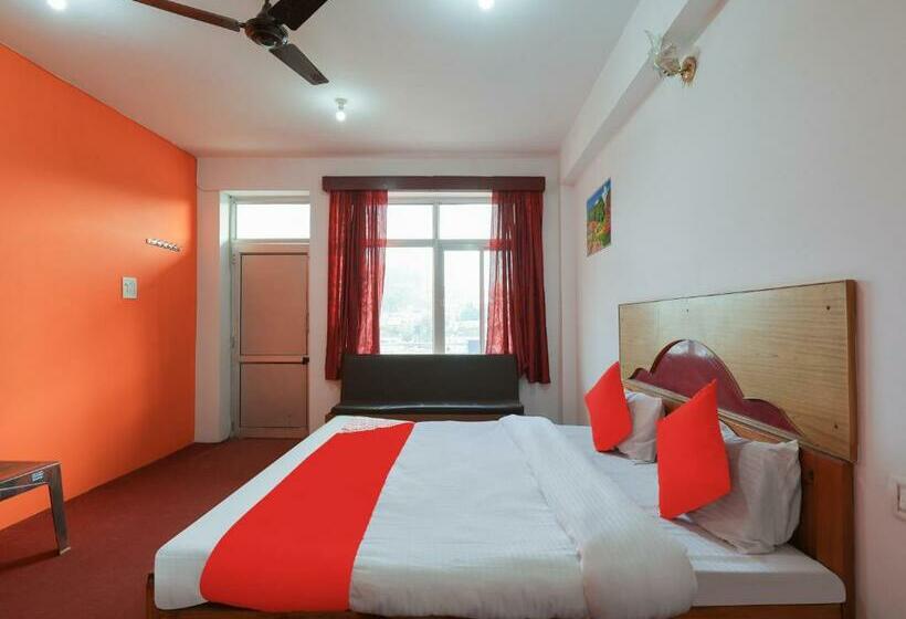 Hotel Oyo 84792 Delhi Heart