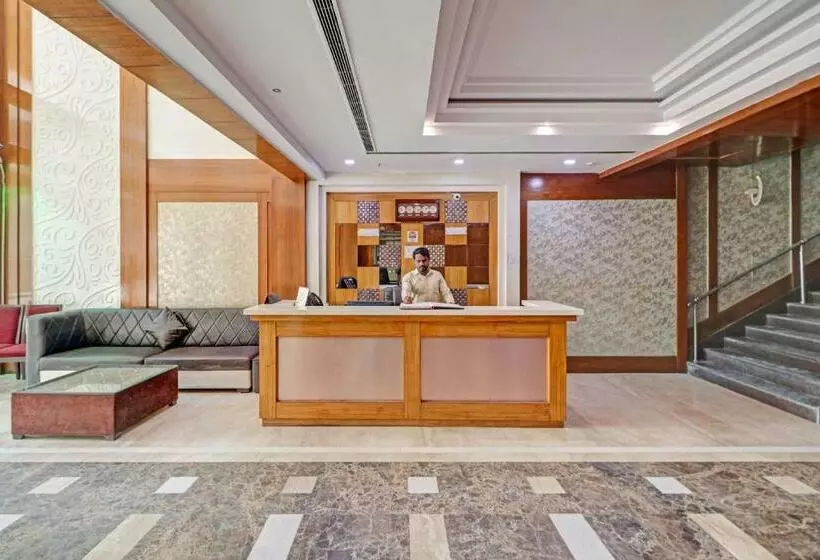 ホテル Townhouse 841 Parker Plaza