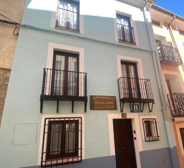 پانسیون Ateneo Cuenca Suites