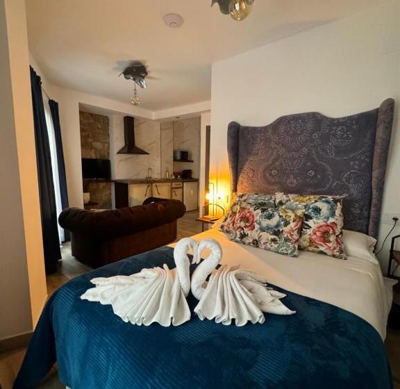 پانسیون Ateneo Cuenca Suites