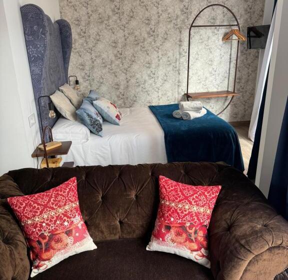 پانسیون Ateneo Cuenca Suites