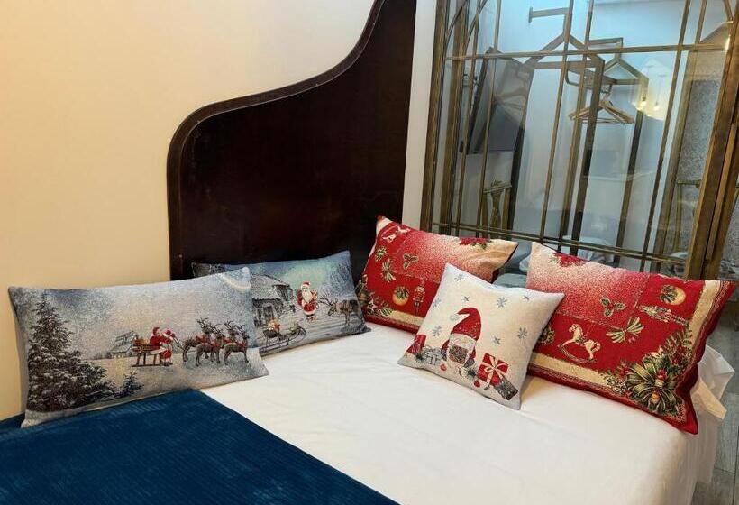 پانسیون Ateneo Cuenca Suites