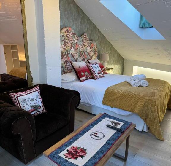 پانسیون Ateneo Cuenca Suites