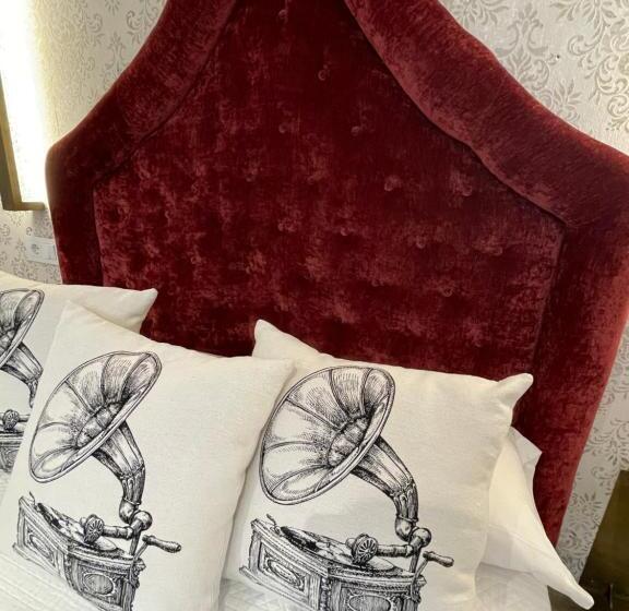 پانسیون Ateneo Cuenca Suites