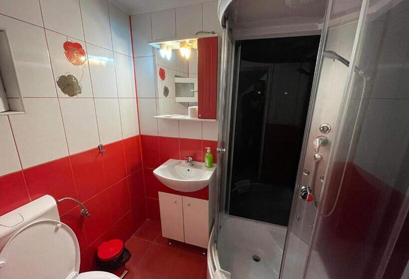 پانسیون Casa Floraly