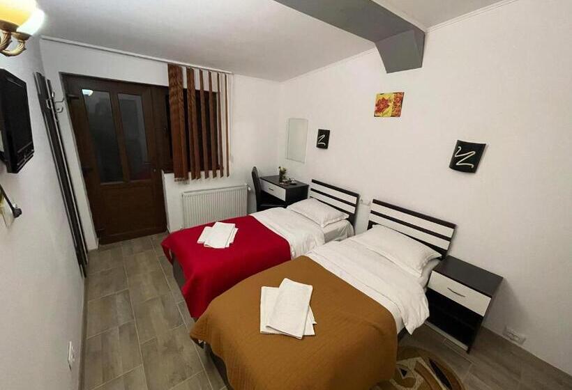 پانسیون Casa Floraly