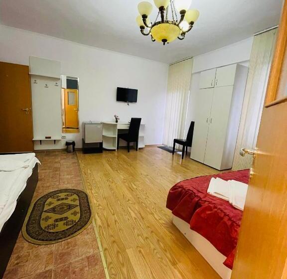 پانسیون Casa Floraly