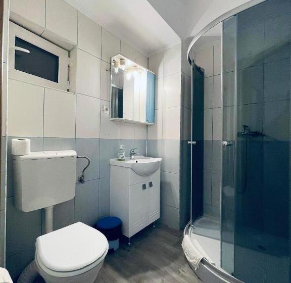 پانسیون Casa Floraly