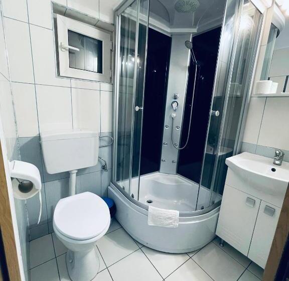 پانسیون Casa Floraly