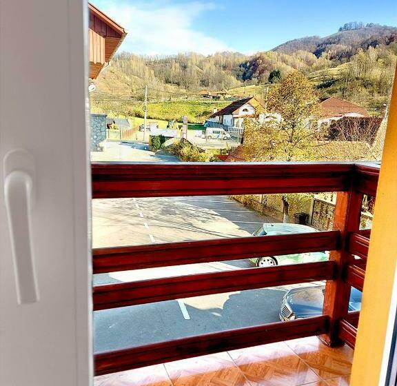 פנסיון Floare De Colt Petrosani