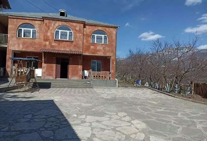 پانسیون Green Paradise Guest House