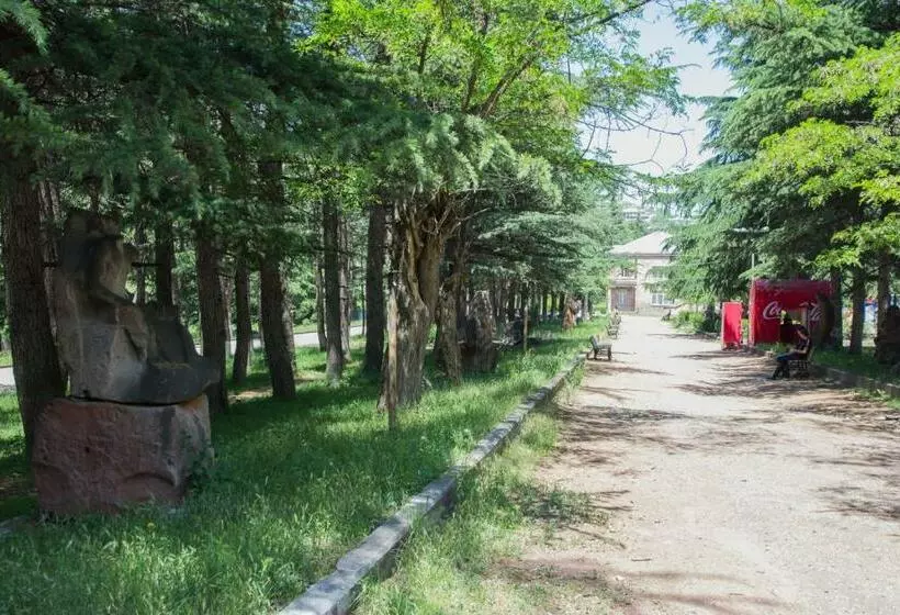 پانسیون Green Paradise Guest House