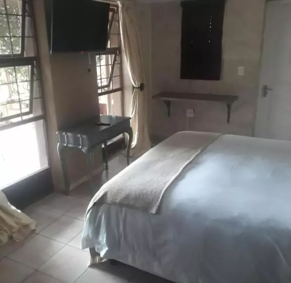 ペンション Marina Views Guesthouse