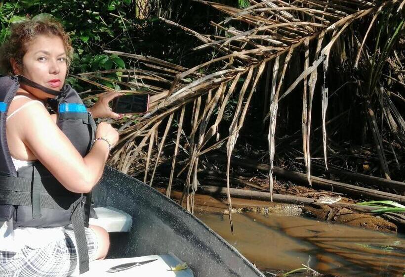 پانسیون Natural Experience House