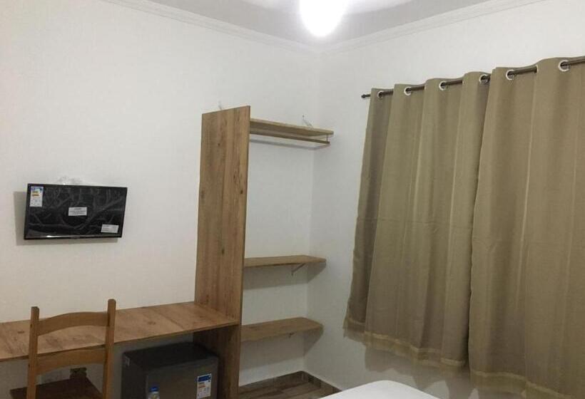 ペンション Pousada Pe Na Terra Em Guararema