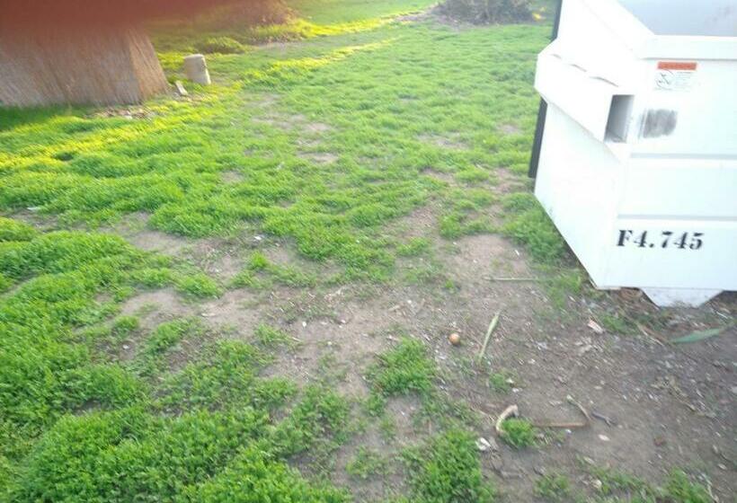 ペンション Room In Lodge  Shasta Motel In Turlock, Ca