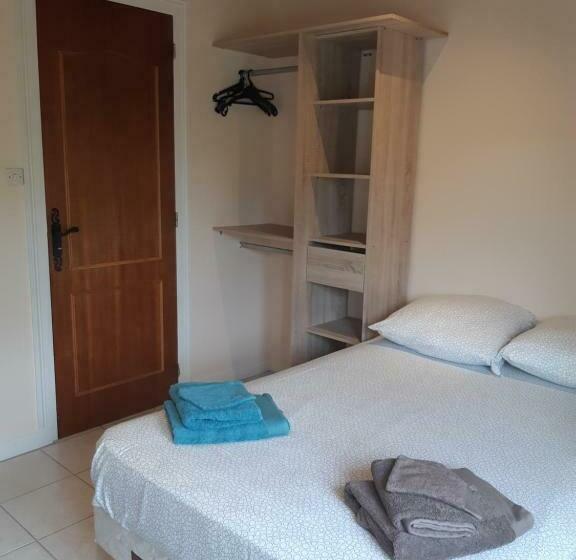 住宿加早餐 L Abri D Emilie Chambre D Hôtes