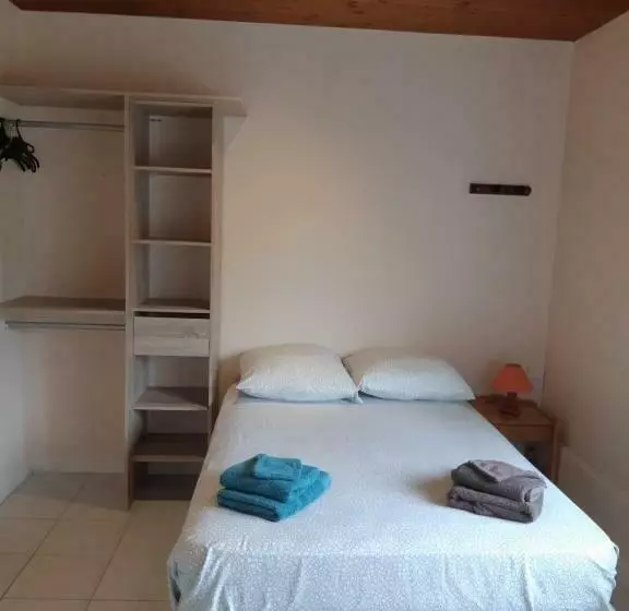 ベッドアンドブレックファースト L Abri D Emilie   Chambre D Hôtes