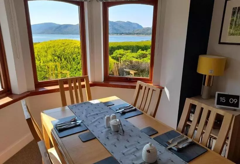 ベッドアンドブレックファースト Lochview Guesthouse