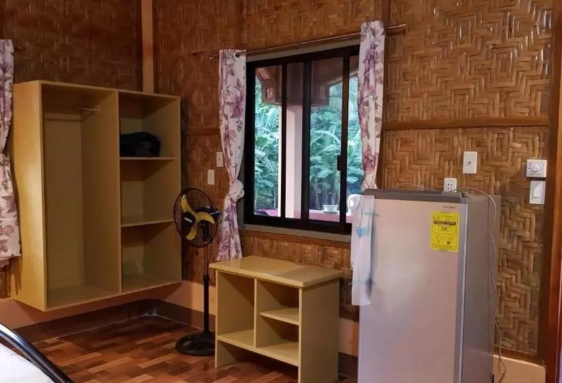 Aamiaismajoitus (B&B) Paco S Garden Home Stay