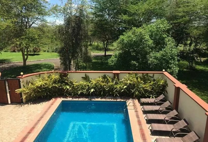 هتل Amani Villa