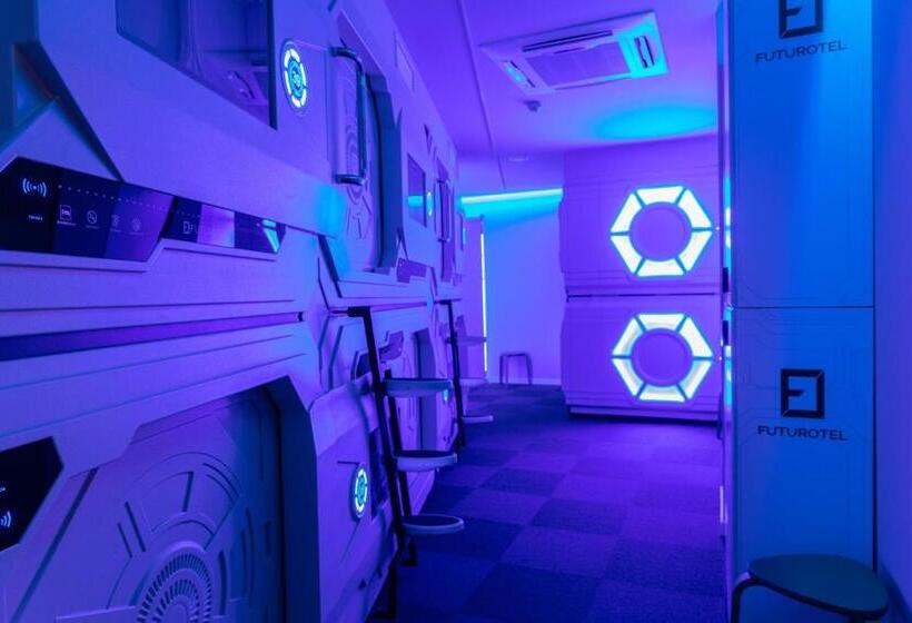 Капсульный Oтель Futurotel Malagueta Beach