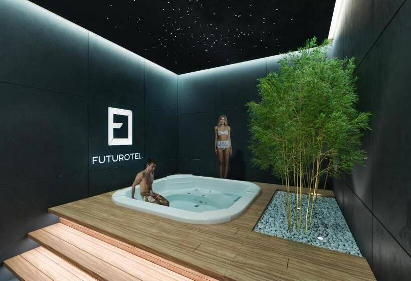 Капсульный Oтель Futurotel Malagueta Beach