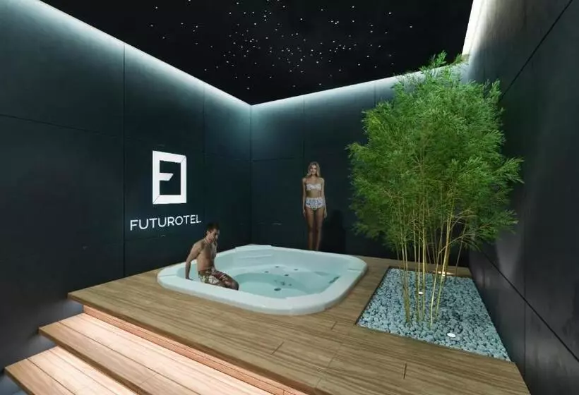 هتل کپسول Futurotel Malagueta Beach