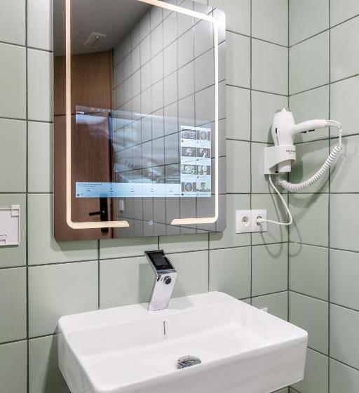 Капсульный Oтель Futurotel Malagueta Beach