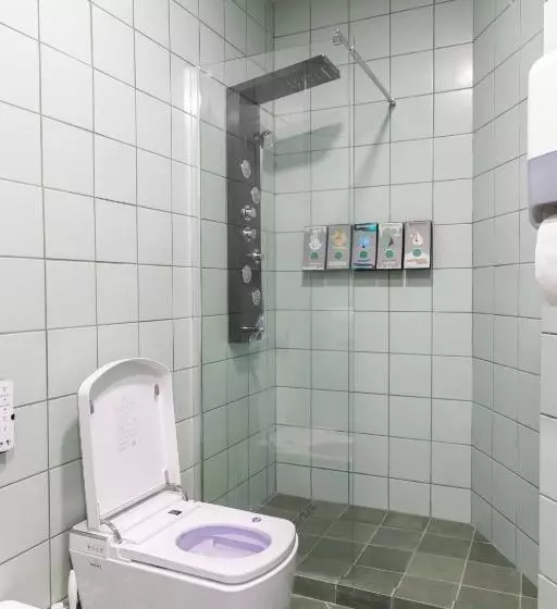 هتل کپسول Futurotel Malagueta Beach