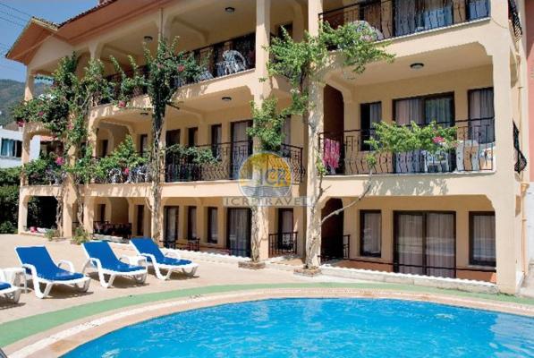 Отель Leons Sun Village Apartments